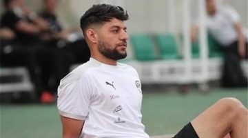 أي لاعب يتشرف باللعب للزمالك