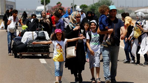 140 ألف طفل يضطرون للفرار مع عائلاتهم من جنوب لبنان بسبب القصف الإسرائيلي