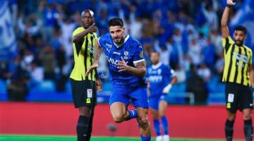 الهلال يضرب الاتحاد بثلاثية مثيرة في الشوط الأول بالكلاسيكو السعودي