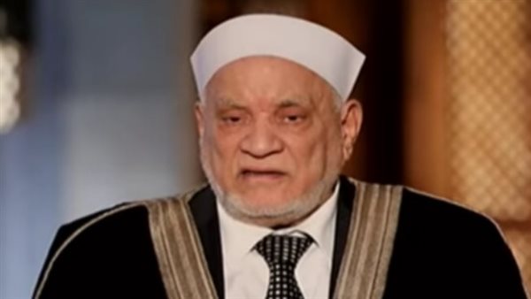 لماذا سجد الشيخ الشعراوي بعد هزيمة 67؟ أحمد عمر هاشم يكشف السبب